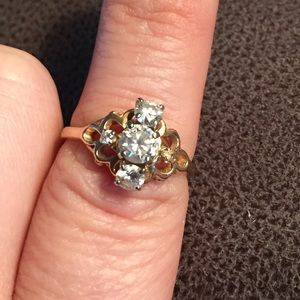 14K YELLOW GOLD DIAMOND RING OVER 1CT